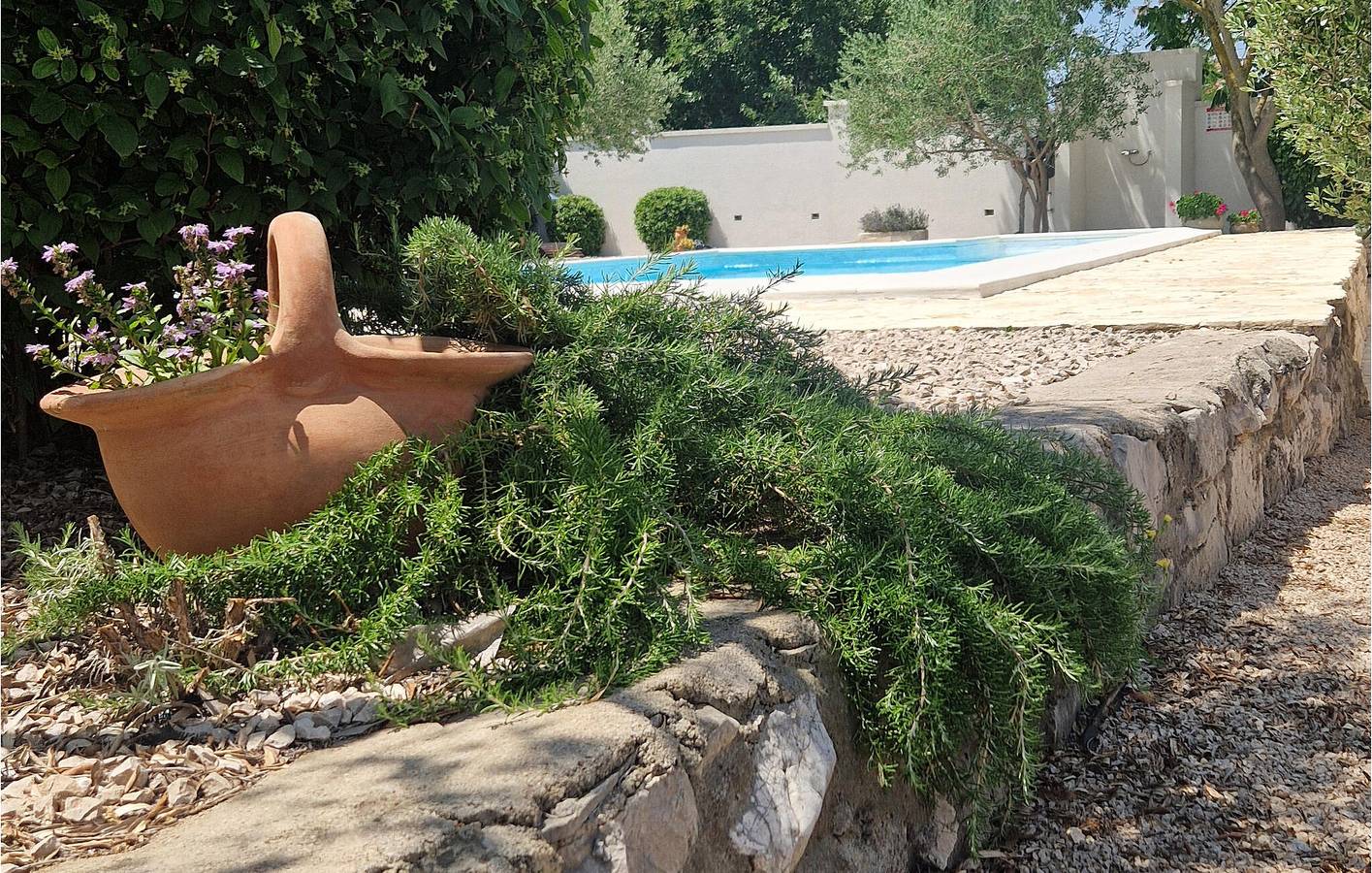 Geräumige 2-Zimmer-Wohnung mit Pool und Terrasse, 2 km vom Stadtzentrum von Kakma entfernt in Općina Polača, Zadar