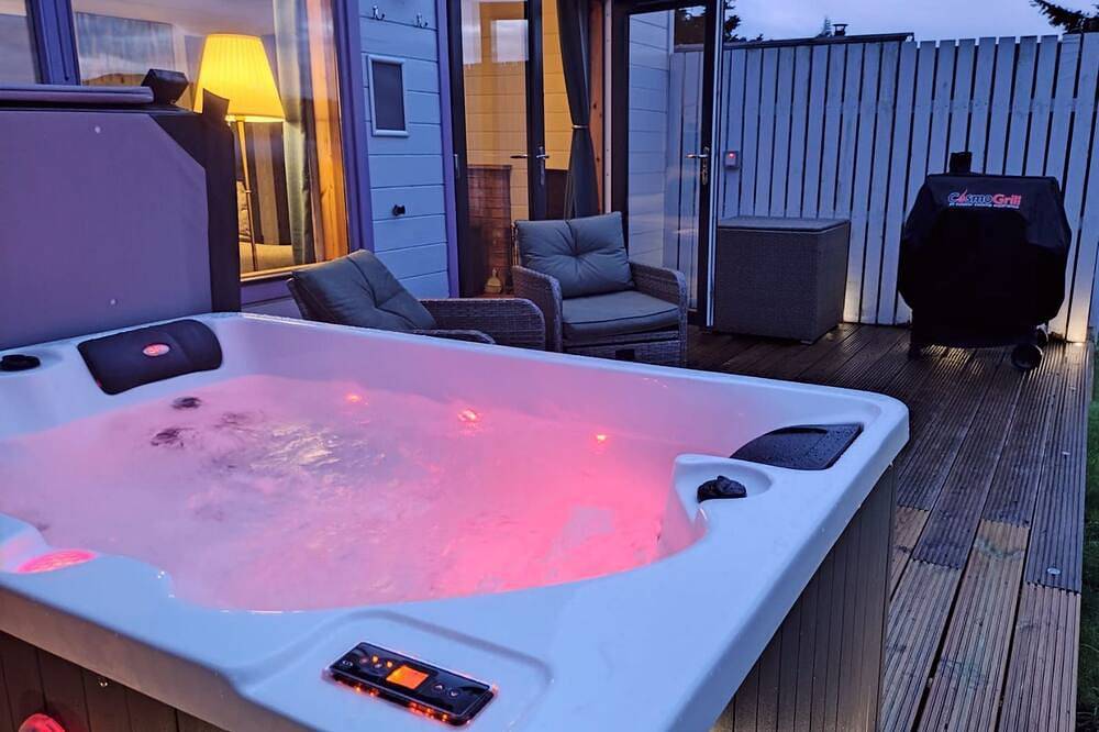 Cosy Woodland Lodge close to Pitlochry in Pitlochry, Perthshire