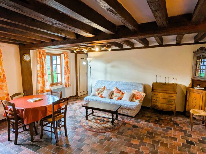 Ruhiges Ferienhaus mit Kamin, großem Garten, nahe Guédelon und historischen Stätten in Champcevrais, Auxerre und Umgebung