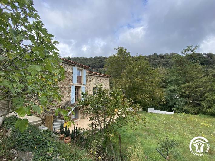 Gîte pour 4 personnes, avec terrasse et jardin à Prunet-et-Belpuig