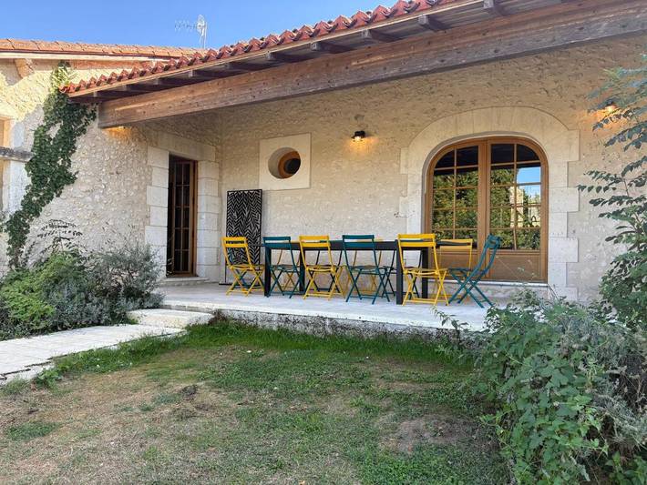 Location de vacances pour 13 personnes, avec vue ainsi que piscine et jardin dans Saint-Privat-en-Périgord - 4