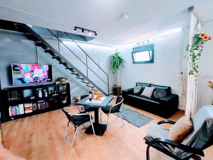 Chalet para 4 personas, con jardín además de vistas y piscina, Se admiten mascotas en Cataluña - 4