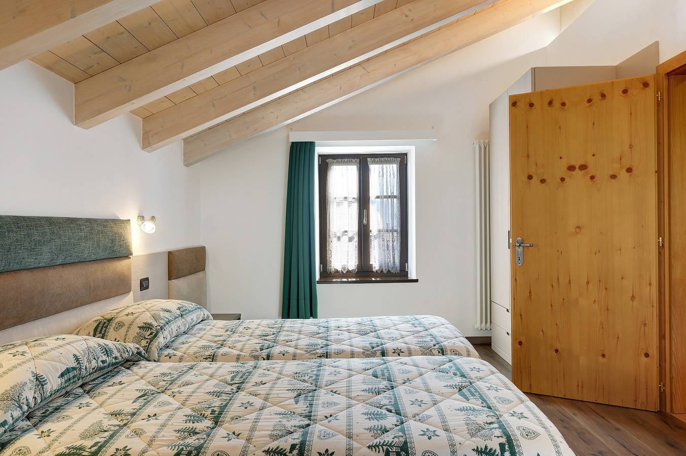 Appartamento intero, Appartamento 'La Canonica Rosmarino' con Vista Montagna, Giardino Condiviso e Wi-Fi in Carnalez, Novella (Trentino)