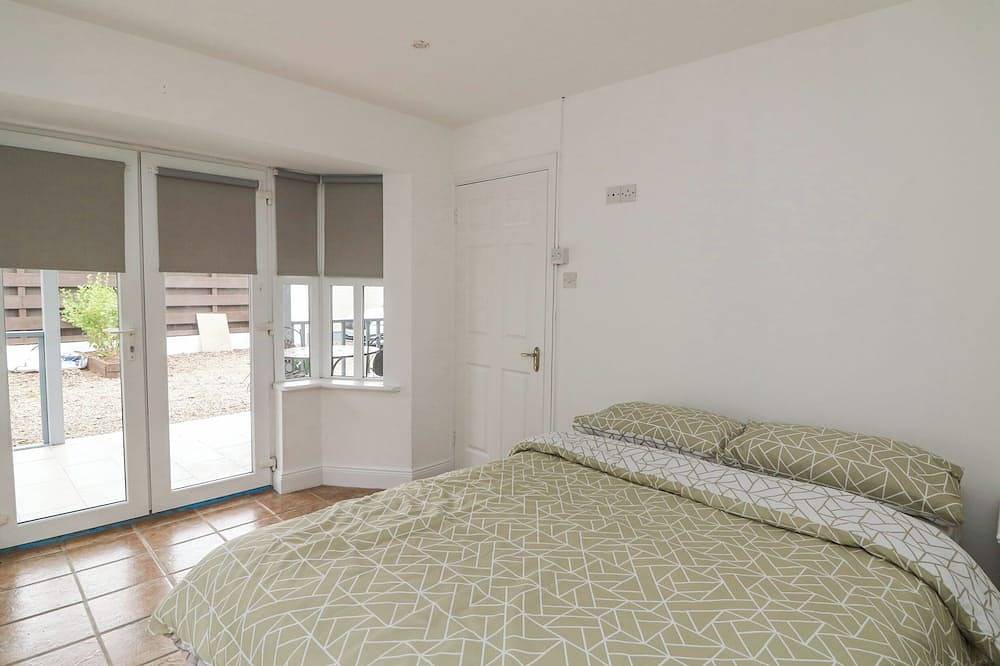 Bayside Cottage, pet friendly in Rosslare Strand, County Wexford in Rosslare, County Wexford