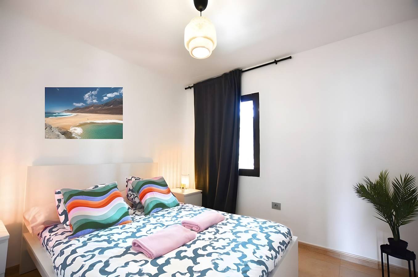 Ganze Wohnung, Ferienwohnung 'Coral Bliss' mit Gemeinschaftspool, privater Terrasse und Wlan in Corralejo, La Oliva