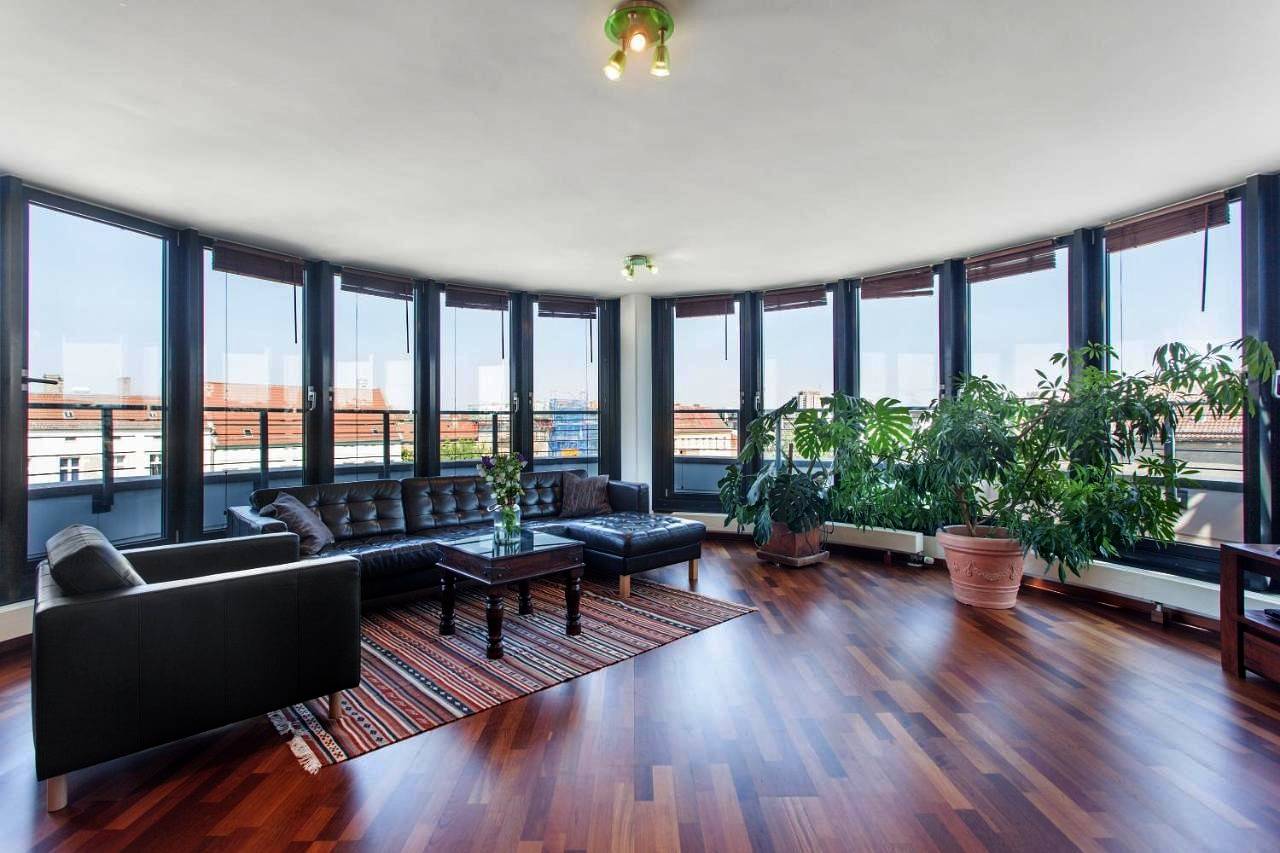 Ganze Wohnung, The Danziger, 2 unique roof top units in Prenzlauerberg, group & family friendly, from 2 up to 7 Guests in Prenzlauer Berg Berlin, Berlin