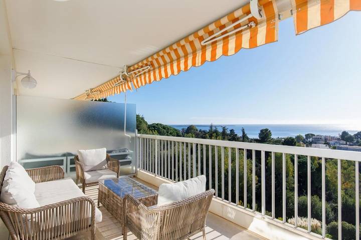 Gîte pour 4 personnes, avec jardin ainsi que vue et piscine, animaux acceptés dans Croix Des Gardes - 3