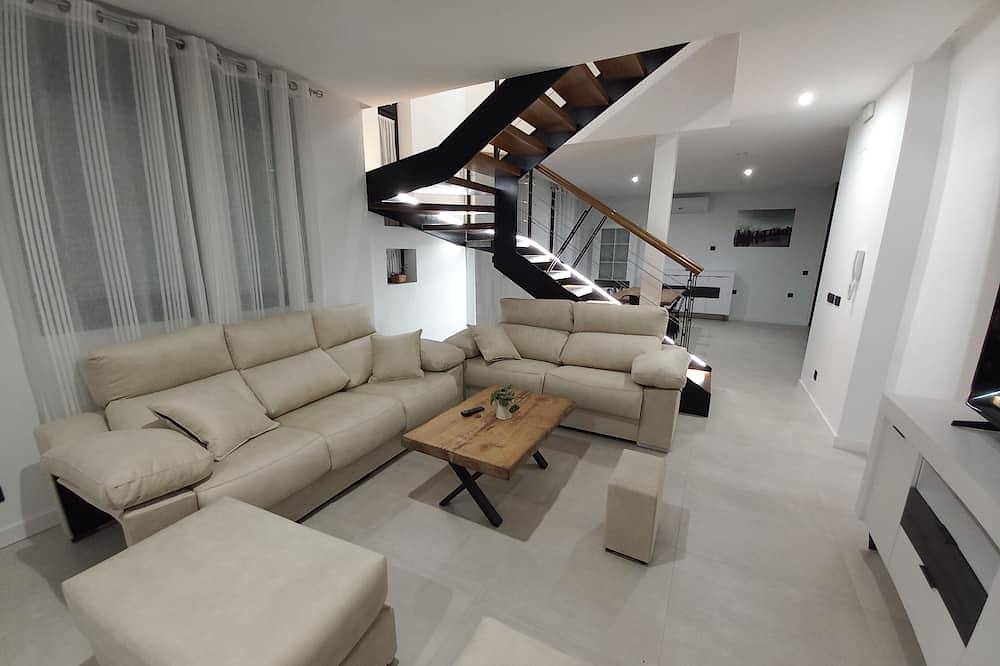 Design house, with all the comforts, large common areas and well located in Montehermoso, Cáceres und Umgebung