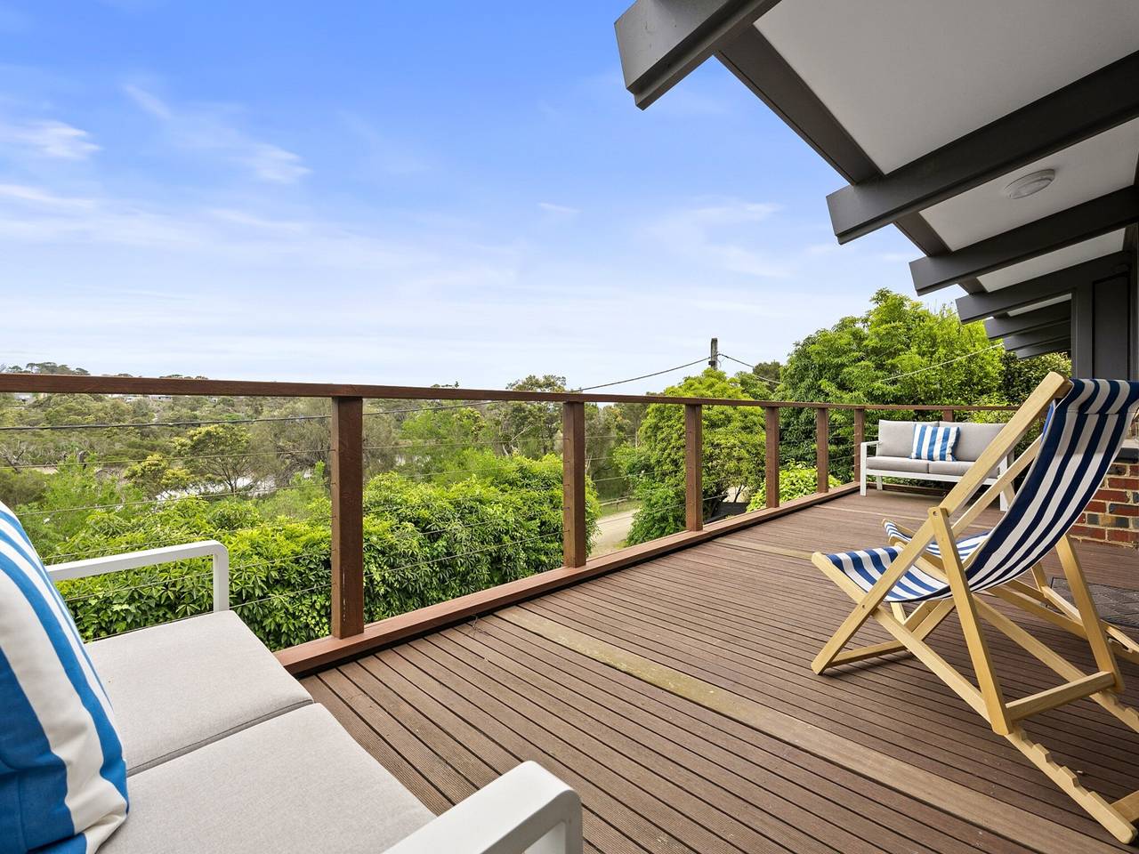 Entire apartment, Light-Filled House Near Beaches and Cafés in Melbourne, Mornington Peninsula