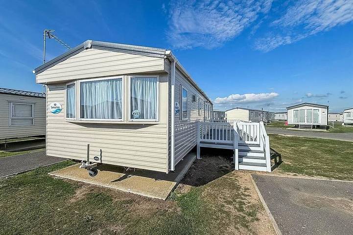 Glamping for 8 people in St Osyth