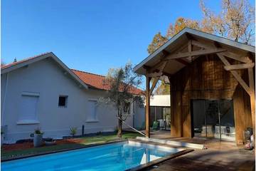 Gîte pour 6 personnes, avec jardin ainsi que terrasse et jacuzzi à La Brède