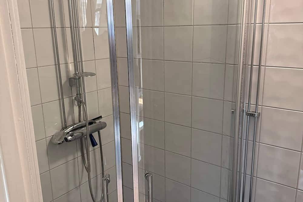 100 Meter van het Strand, Boten, Vissen, Sauna, Buitenzwembad, Skiën 8 Personen in Filipstad, Värmland