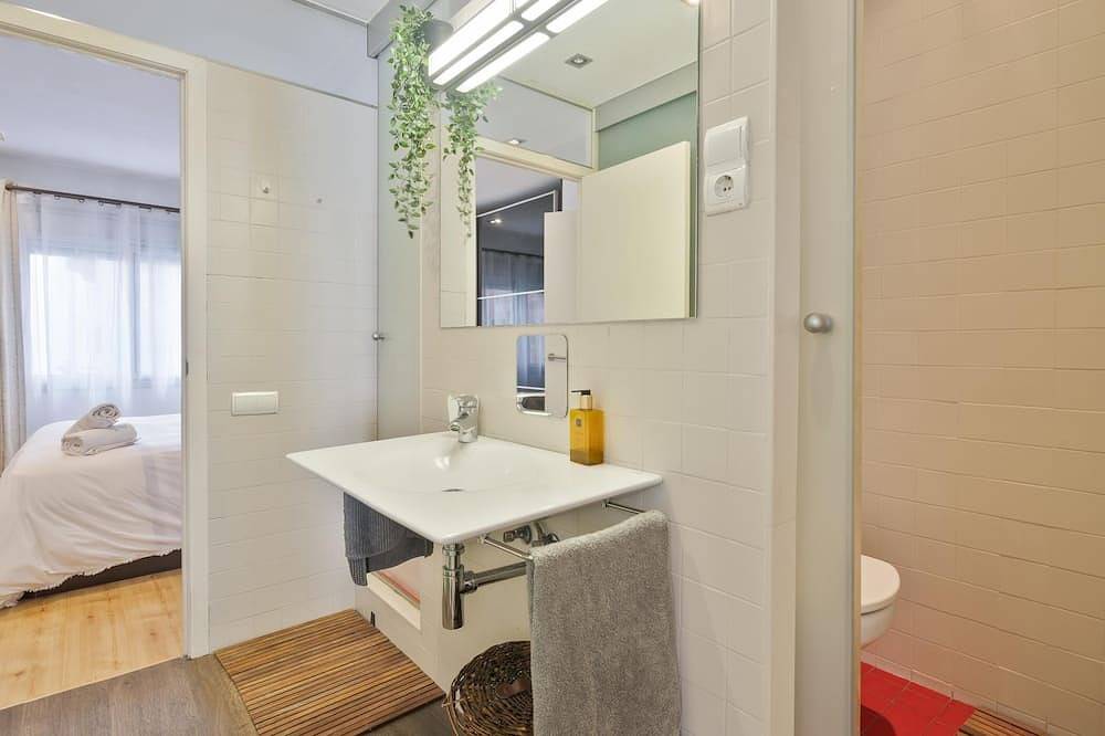 Entire apartment, Bcn 2: ¡Exclusivos y cerca del Camp Nou! in Hospitalet de Llobregat, l'Hospitalet de Llobregat