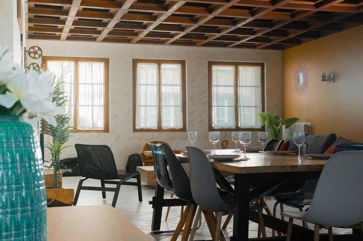 Location de vacances pour 8 personnes, avec balcon et vue dans Villieu-Loyes-Mollon - 2