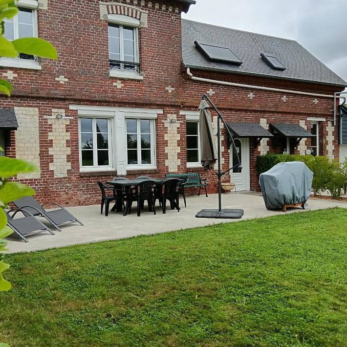 Location de vacances pour 6 personnes, avec Terrasse ainsi que Jardin et Vue dans Louvetot