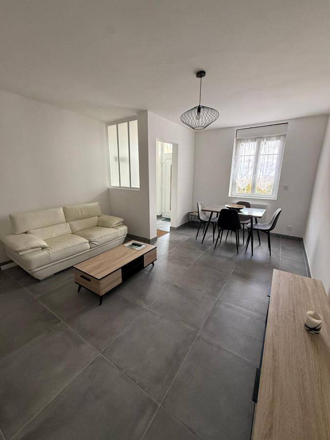 Gîte pour 4 personnes, avec vue dans Plesnois