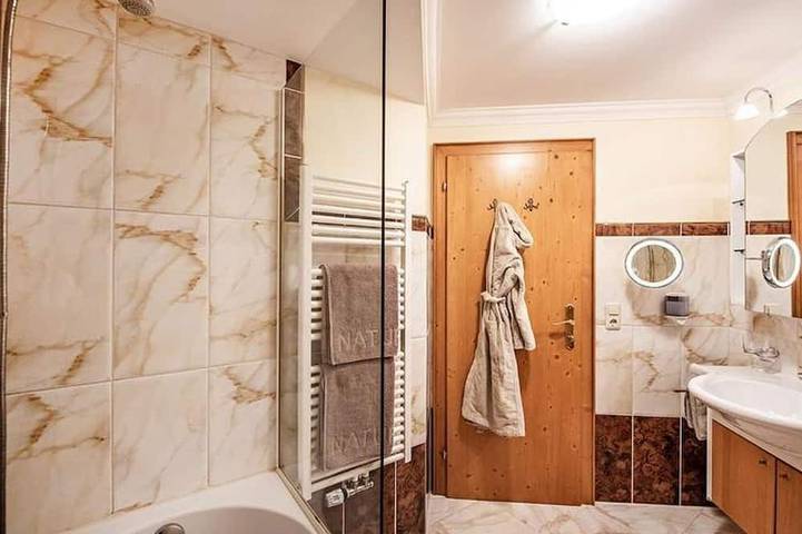 BnB für 2 Personen, mit Whirlpool und Pool sowie Sauna und Garten am Achensee - 2