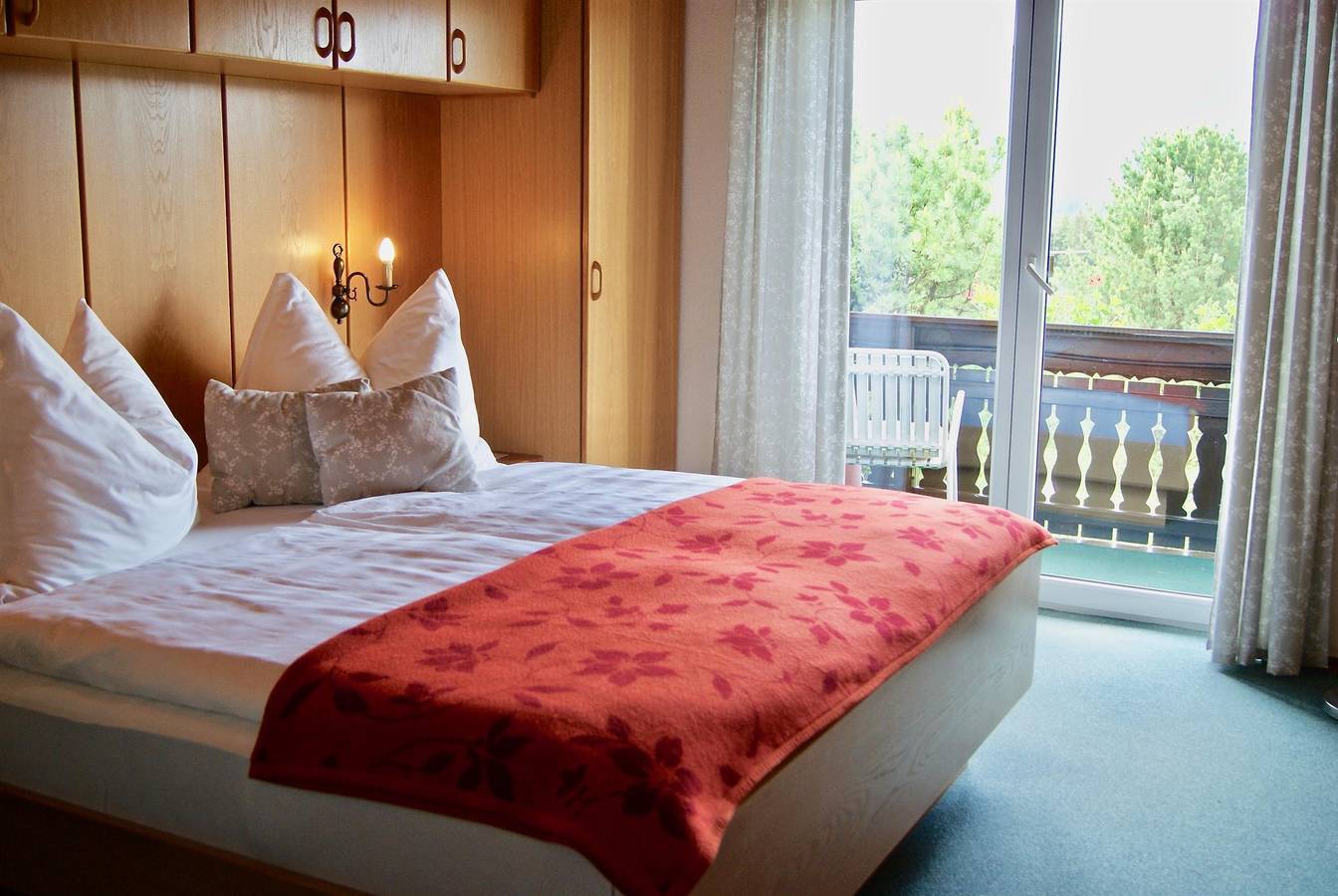 Doppelzimmer, Dusche, Wc, Balkon in Millstatt, Bezirk Spittal an der Drau