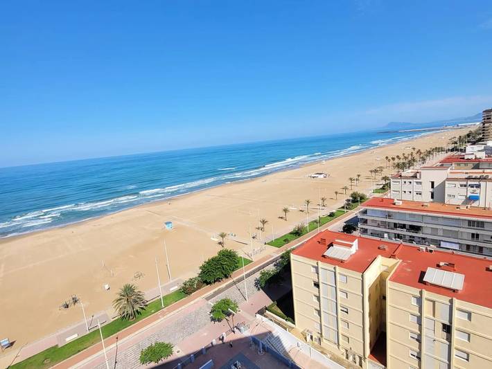 Apartamento de vacaciones para 2 personas, con jardín y piscina en Gandía