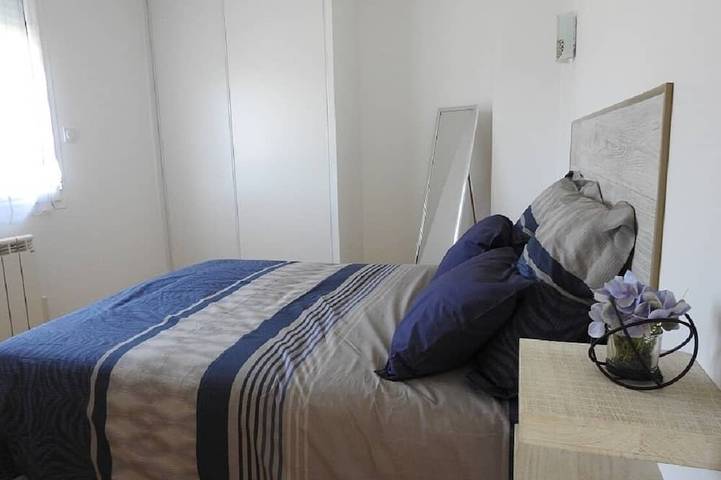 Appartement entier, Appartement situé au premier étage d'une petite résidence en comportant quatre in Jonzac, Région de Jonzac