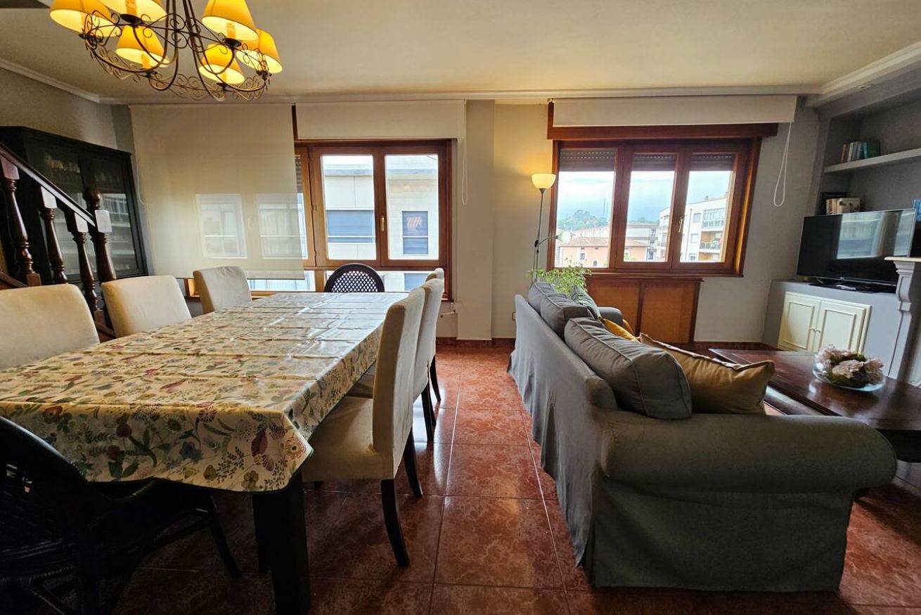 Entire apartment, 15A04 Duplex with garage in Llanes city center in Llanes, Costa Verde (Spain)