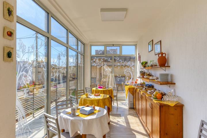 Bed and Breakfast 'Tallyho Melograno' with Shared Terrace, Wi-Fi and Air Conditioning in Salve, Gulf of Taranto