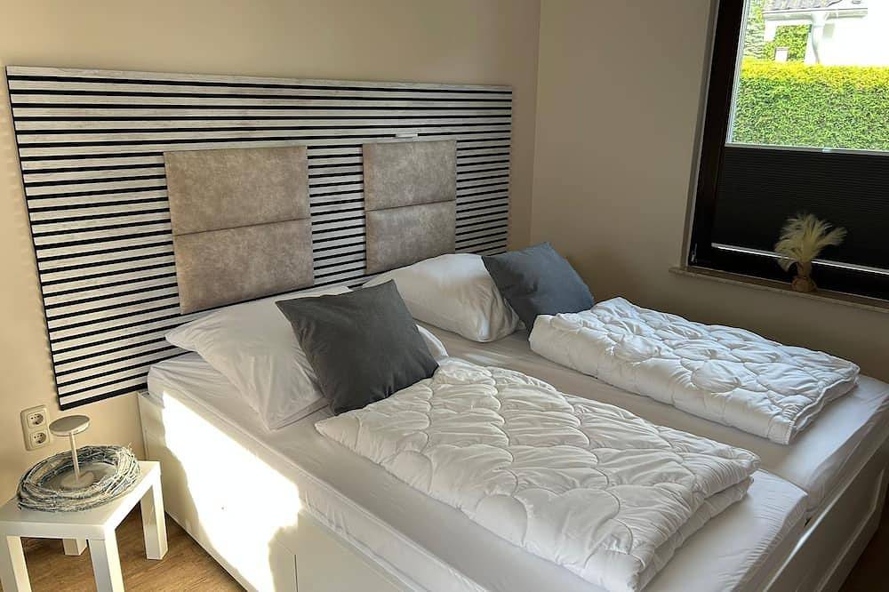Neu ! Modern komplett renovierter Ferienbungalow in ruhiger und zentraler Lage! in Zingst, Fischland - Darß - Zingst
