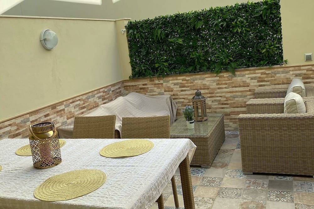 Luxuriöses Stadthaus Oasis Fanabe (3 Schlafzimmer) in Miraverde, Adeje