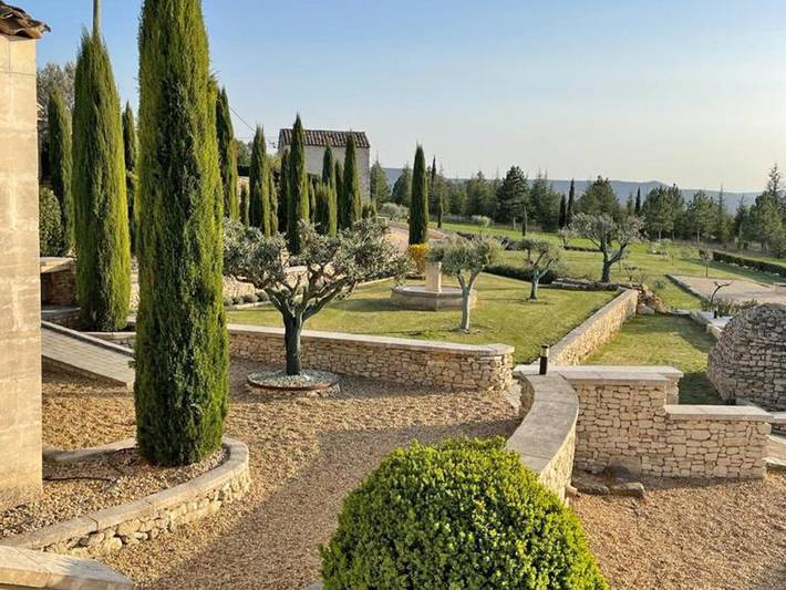 Location de vacances pour 8 personnes, avec jardin à Apt - 2