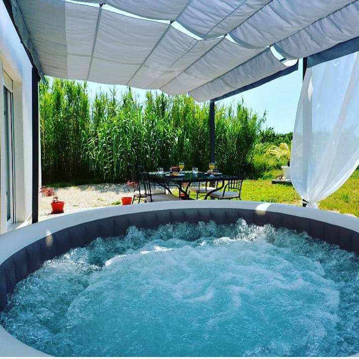 Ferienhaus für 2 Personen, mit Garten und Whirlpool - 1