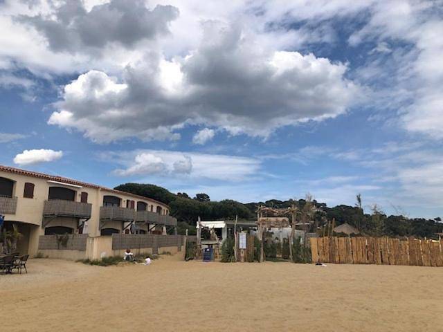 Gîte pour 6 personnes, avec jardin et vue, animaux acceptés dans Plage du Débarquement (La Croix-Valmer) - 2
