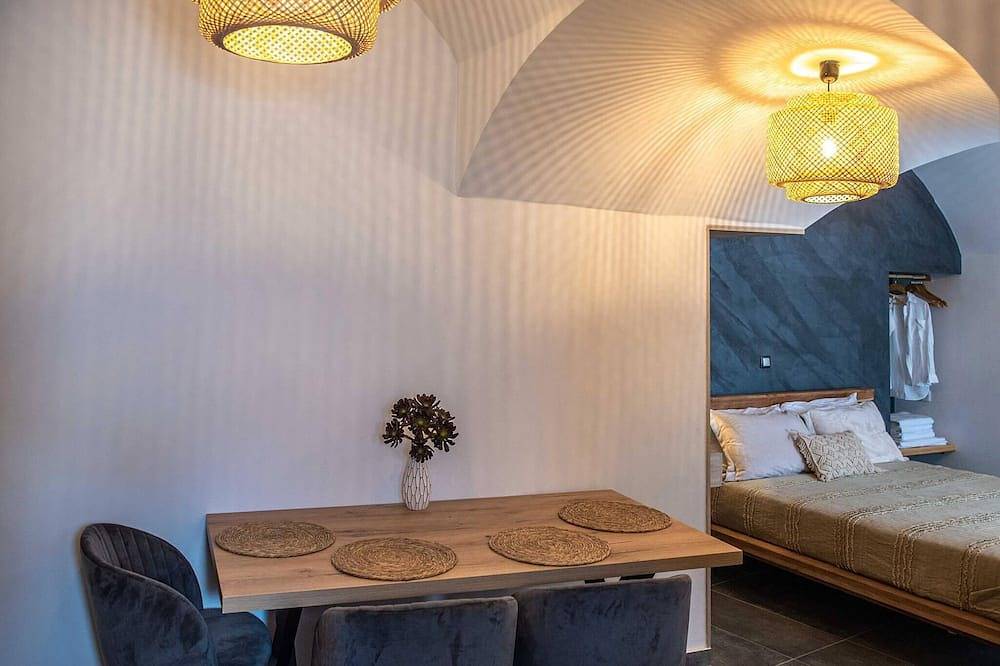 Entire apartment, Dreamcatcher cave house in Thera, Santorini