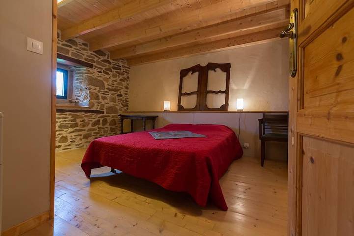 Location de vacances pour 6 personnes, avec terrasse et jardin, animaux acceptés à Plouigneau - 3