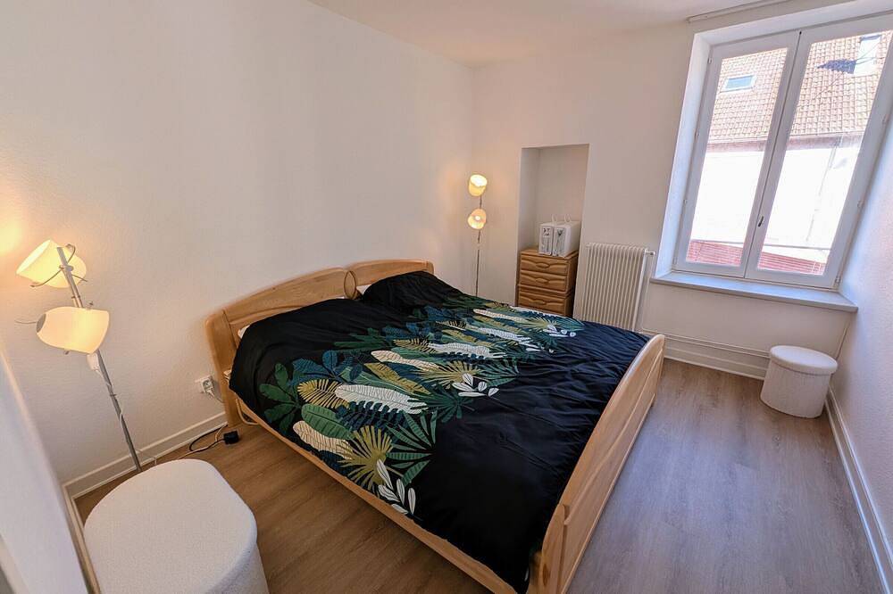 Entire apartment, Spacious apartment in city centre in Luxeuil-les-Bains, Haute-Saône