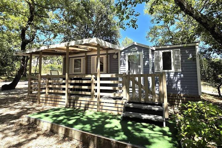 Camping pour 6 personnes à Lagorce