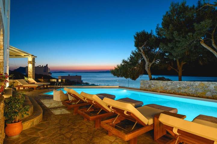 Hôtel pour 4 personnes, avec Balcon et Terrasse ainsi que Jardin et Piscine