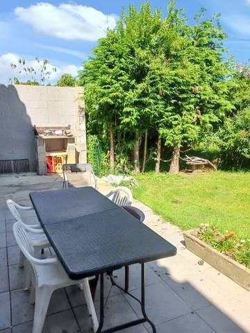 Gîte pour 8 personnes, avec terrasse à Prat-Bonrepaux