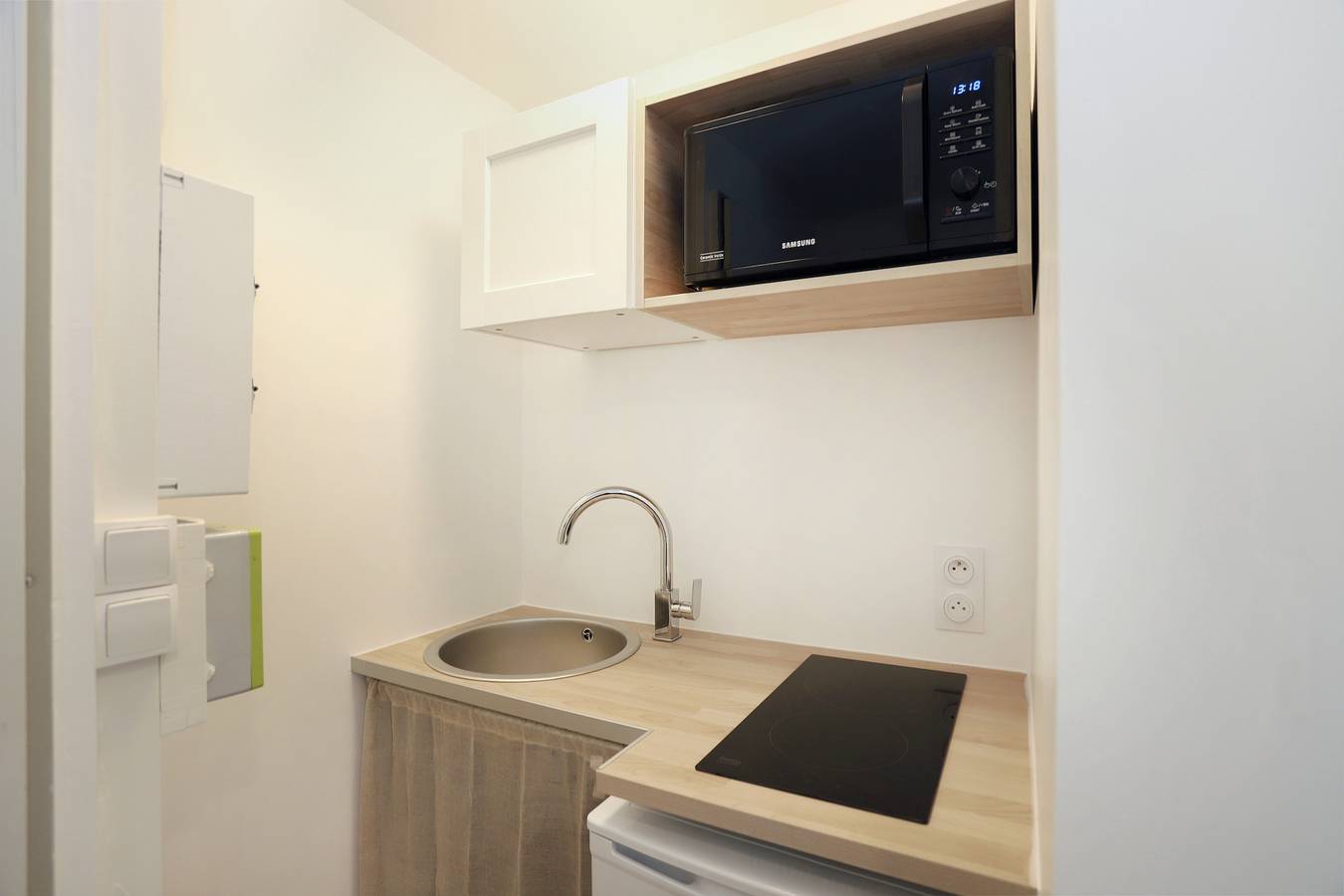 Apartamento entero, Studio Granit - 10 km de la plage & jardin partagé in Dol-de-Bretagne, Región de Saint-Malo