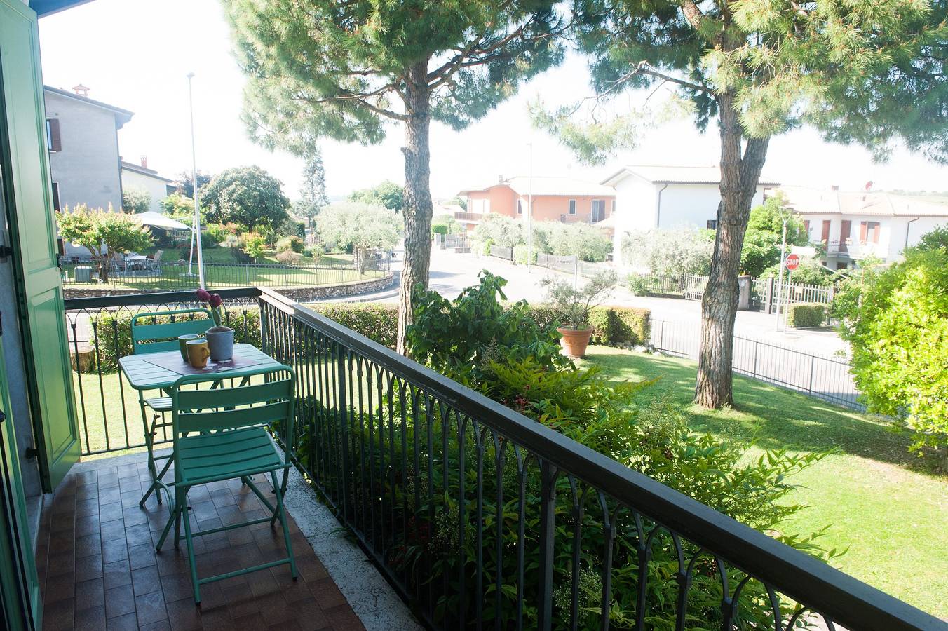 Appartamento intero, Appartamento 'Casa Di Olly' con giardino privato, Wi-Fi e aria condizionata in Sona, Prealpi Gardesane
