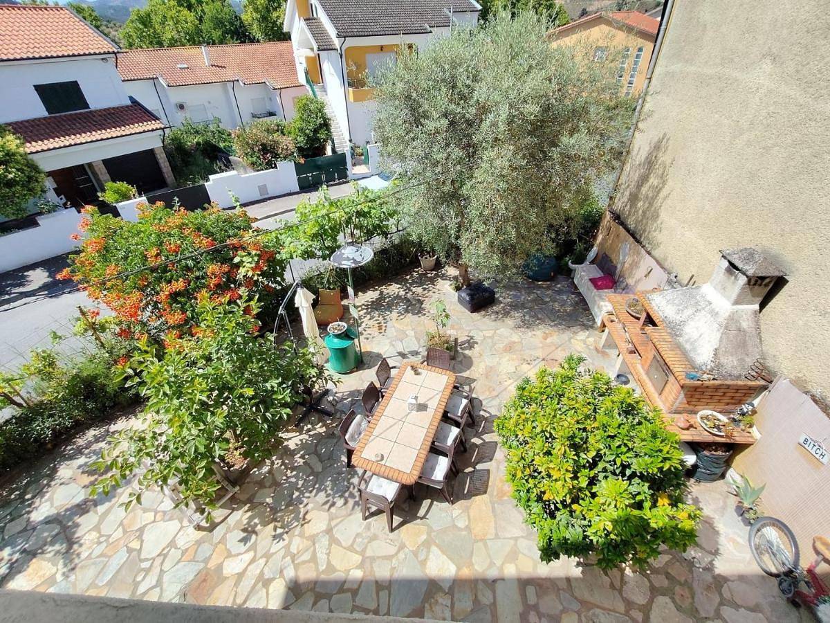 Apartamento de férias inteiro, Casa Os Maias - Jardim, terraço e espaço para 10 pessoas in Mirandela (freguesia), Mirandela