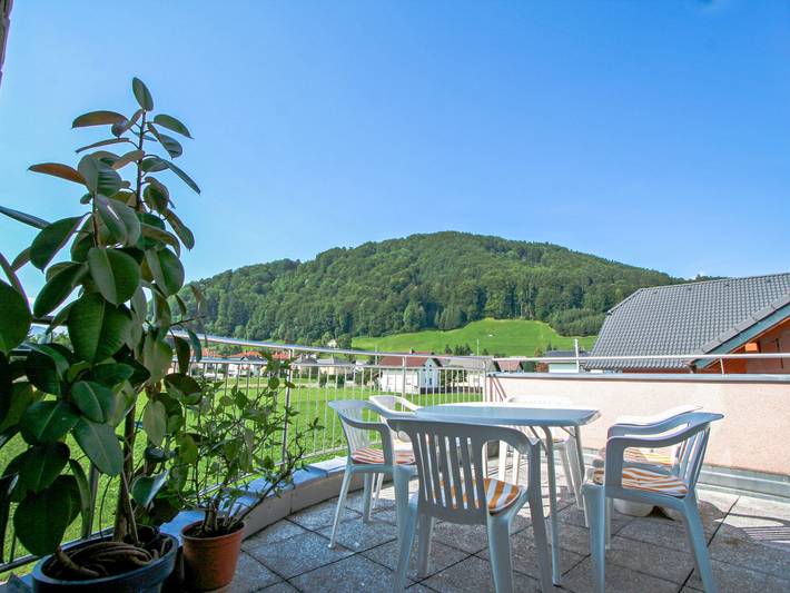 Ferienwohnung für 6 Personen, mit Terrasse und Garten sowie Ausblick am Traunsee - 2