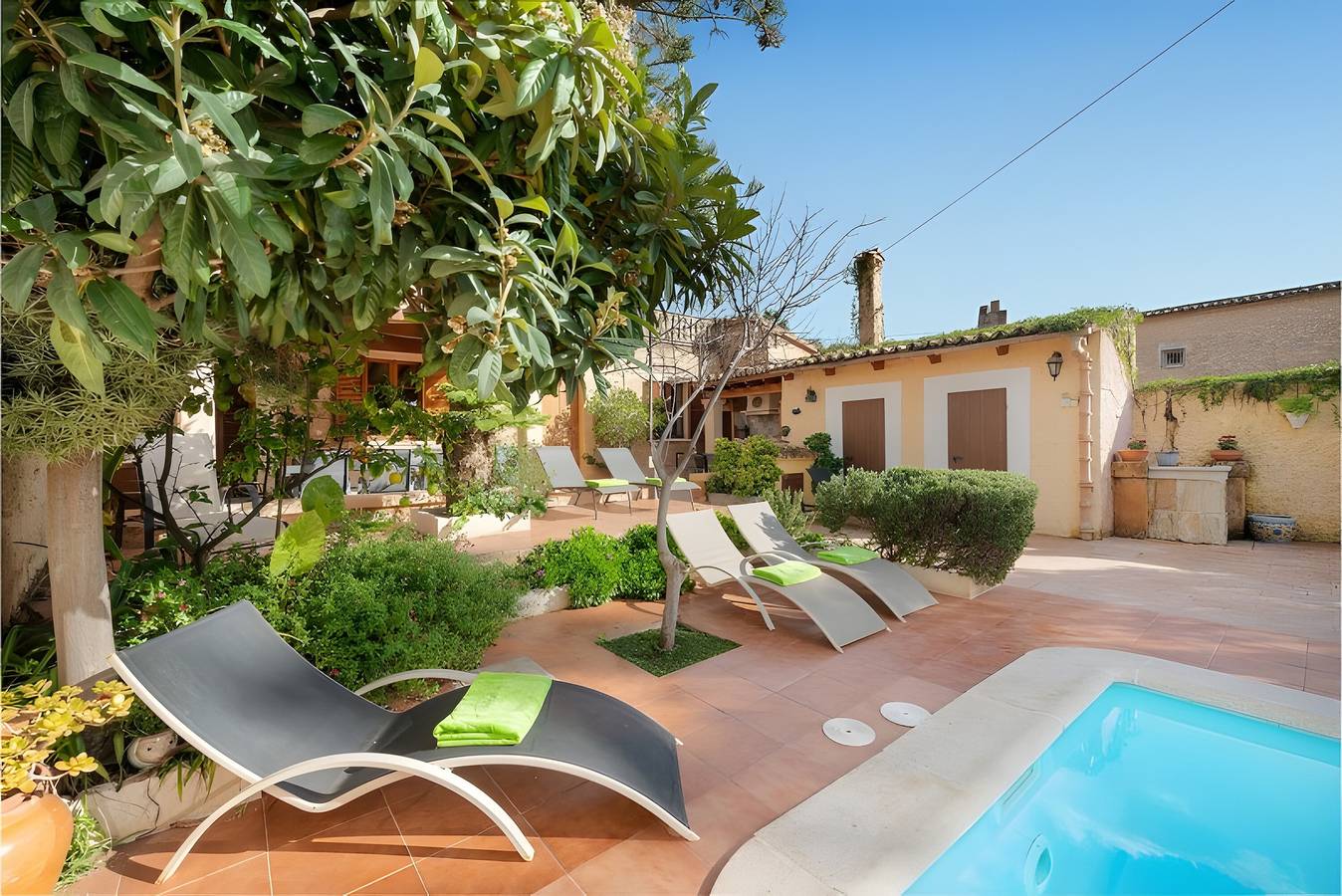 Holiday Home 'Los Abilios' with Private Pool, Wi-Fi and Air Conditioning in Sa Indioteria, Palma