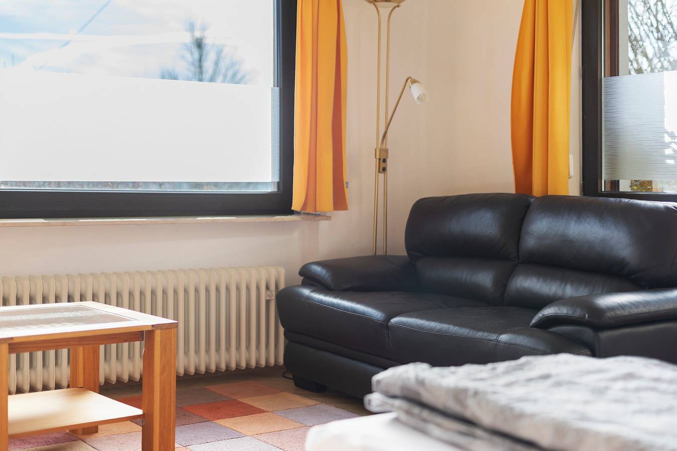 Geheel appartement, Appartement 'Haus Wintersonne - Fewo Luchs' met privé terras, gedeelde tuin en Wifi in Feldberg (Schwarzwald), Feldberg