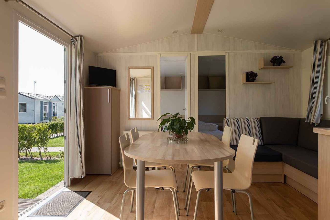 Vakantiepark Klein Strand - Comfort Chalet 4p H in Jabbeke, West-Vlaanderen