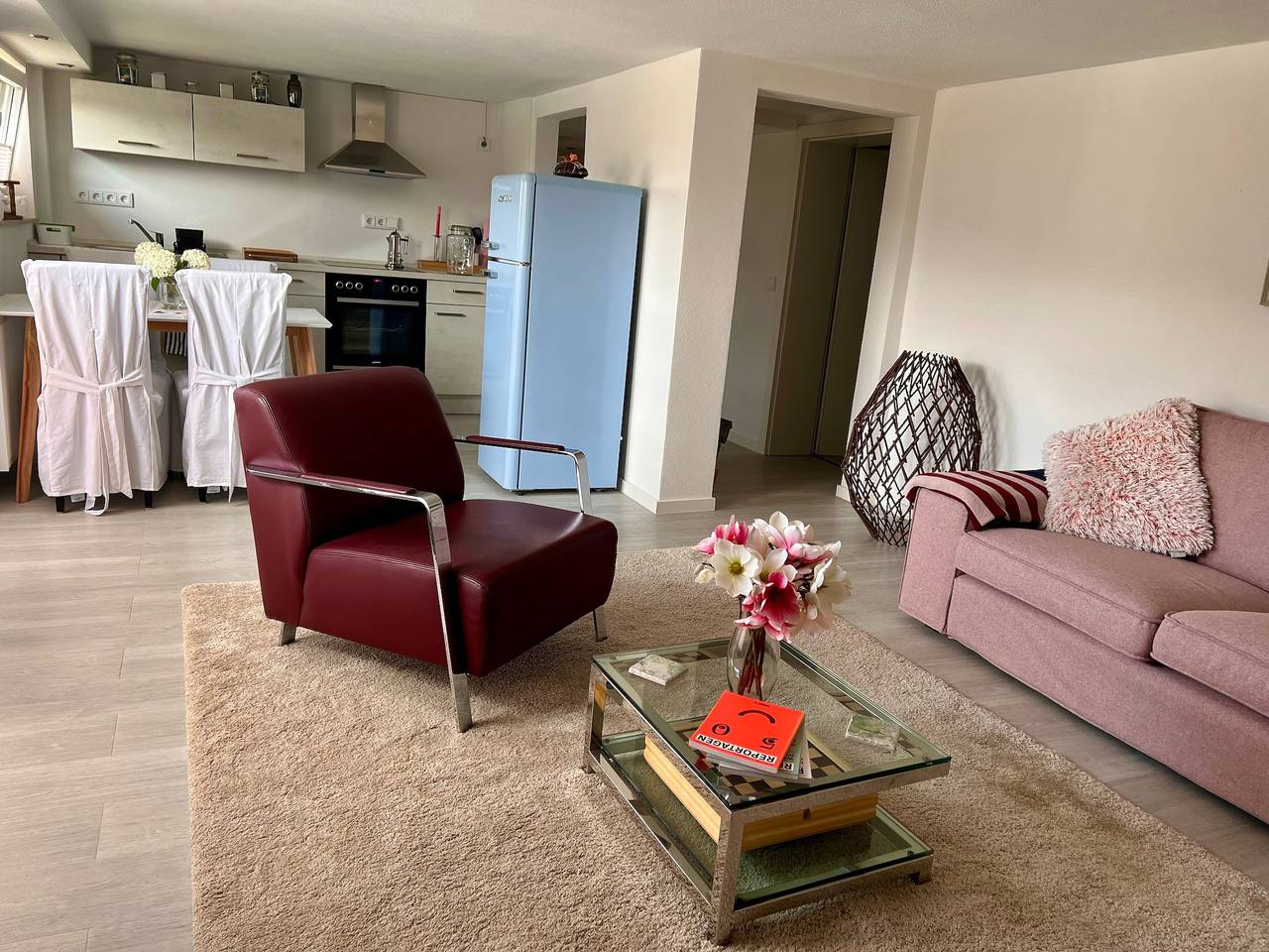 Ganze Ferienwohnung, Charmante Einliegerwohnung, 3 Zimmer in ruhiger Wohnlage,  60qm, mit gemütlicher Südterrasse in Marburg, Landkreis Marburg-Biedenkopf