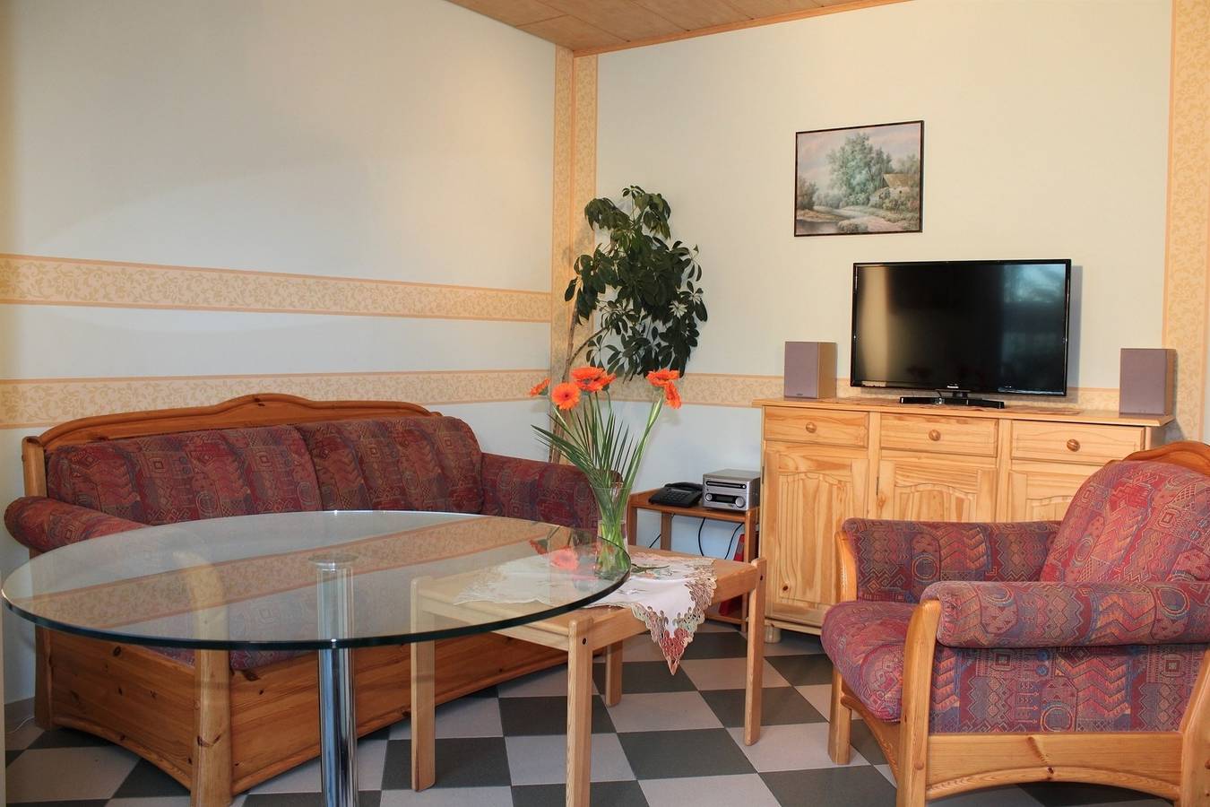 Ganze Ferienwohnung, Landhaus am Teich - Saaler Bodden - Ferienwohnung orange in Saal, Vorpommern