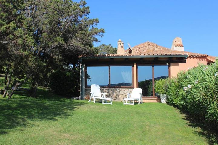 Villa pour 6 personnes, avec piscine ainsi que jardin et vue