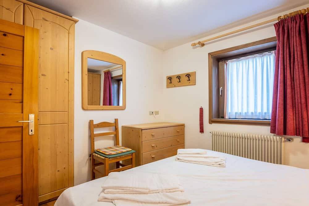 Ganze Wohnung, Angenehme Wohnung für 4 Leute mit Balkon in Canazei, Dolomiti Superski