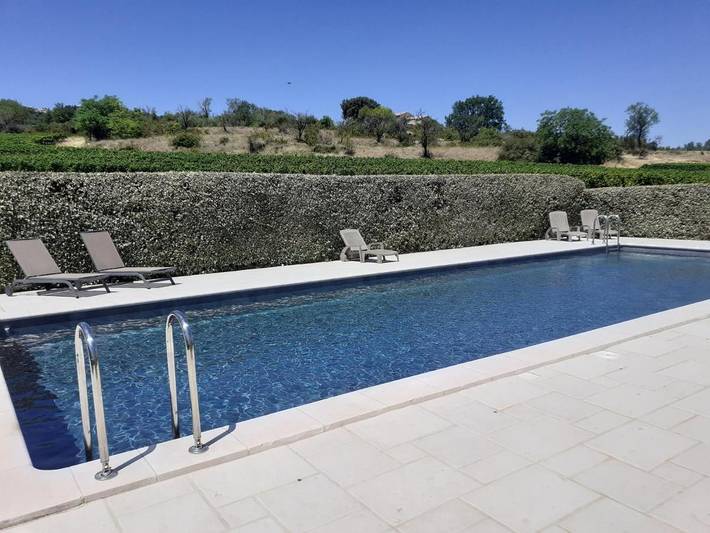 Location de vacances pour 2 personnes, avec jardin et vue ainsi que piscine et terrasse à Blauvac - 2