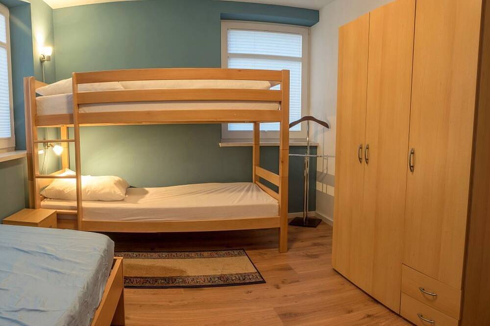 Ganze Wohnung, Ferienwohnung mit Seeblick - Ferienwohnung in Flecken Zechlin, Rheinsberg